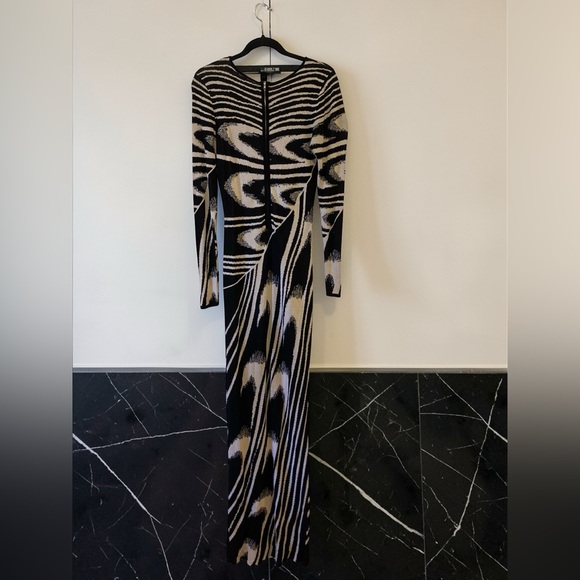 Fashion Nova Black and Cream Swirl Dress - Picture 12 of 15